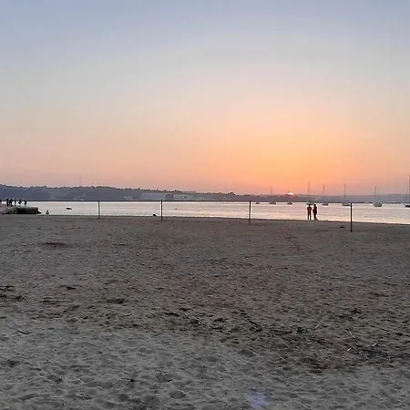 The Boat Temático Apartamento Seixal (Setubal)