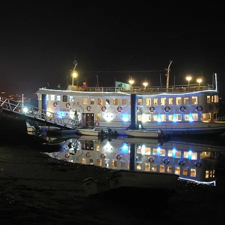The Boat Temático * Seixal (Setubal)